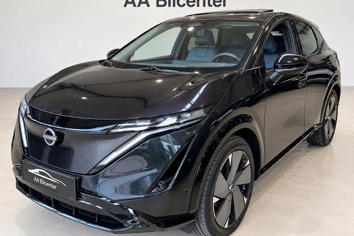 Grøn Nissan Ariya fra 2024 set udefra