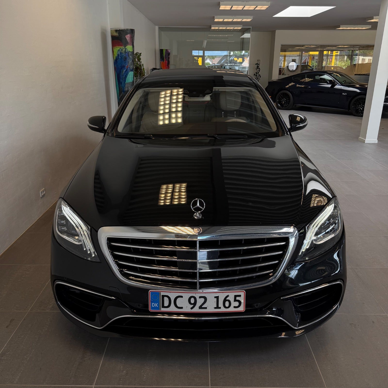 Sort Mercedes S500 fra 2014