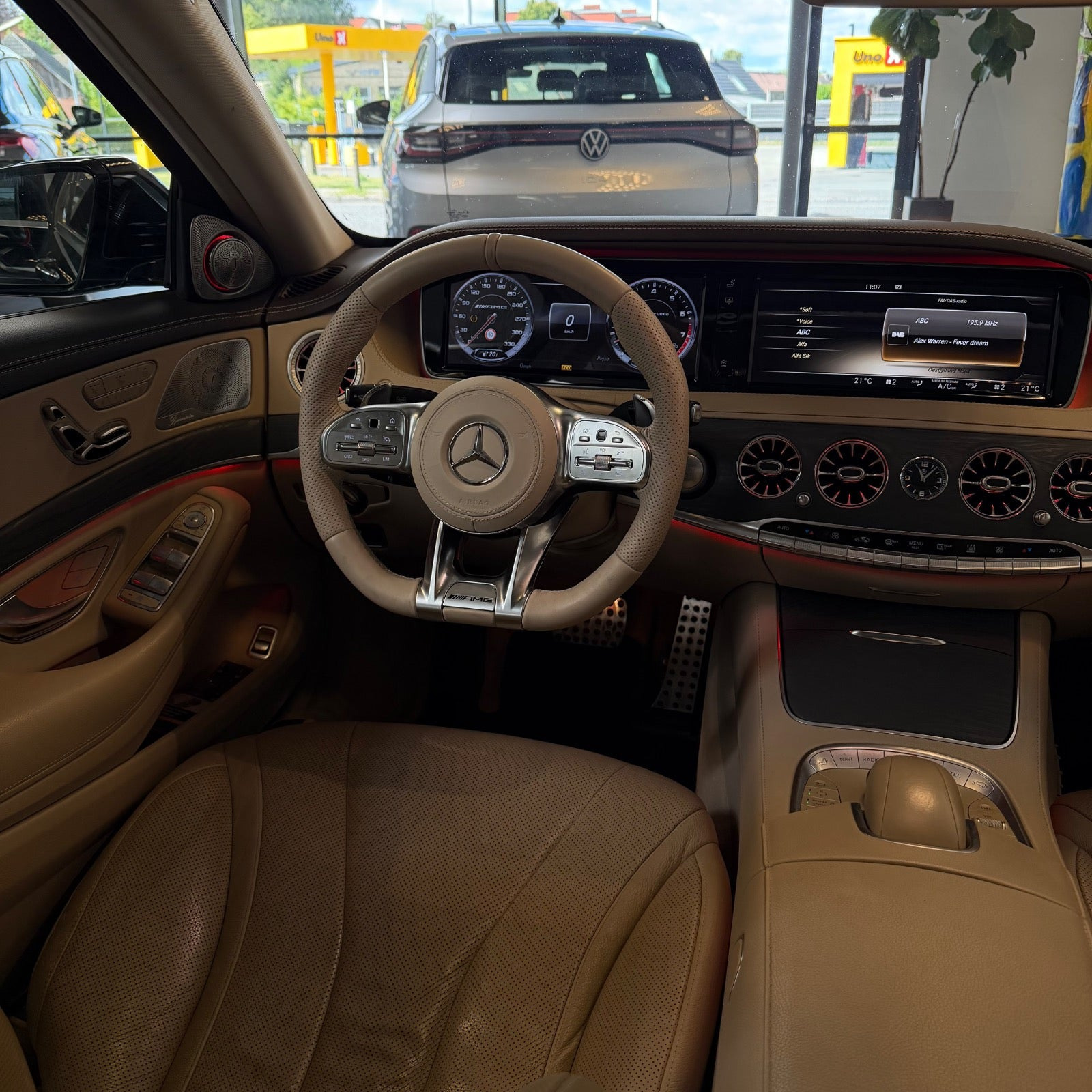 Sort Mercedes S500 fra 2014