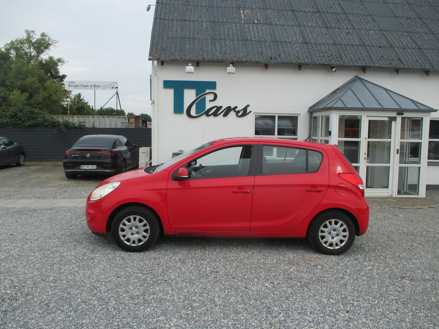 Rød Hyundai i20 fra 2011