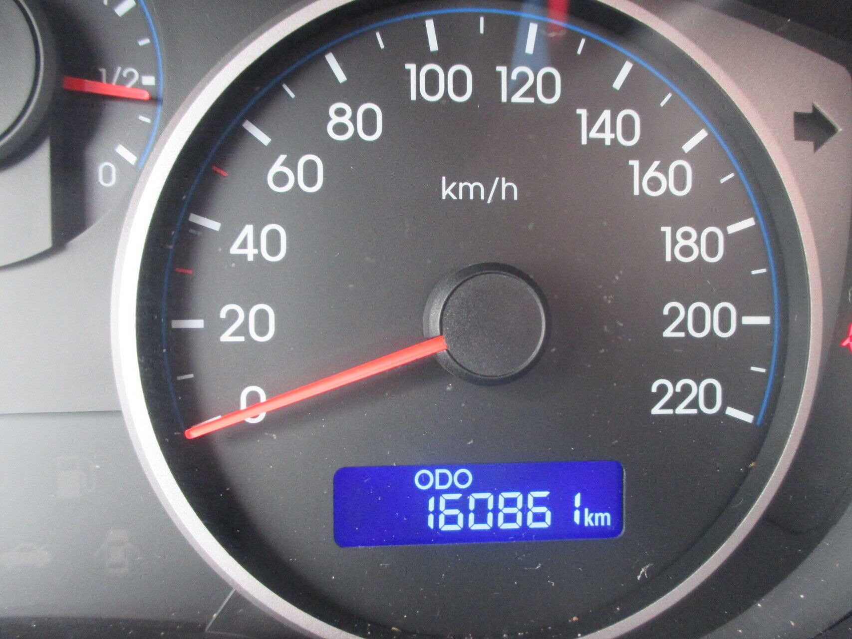 Rød Hyundai i20 fra 2011