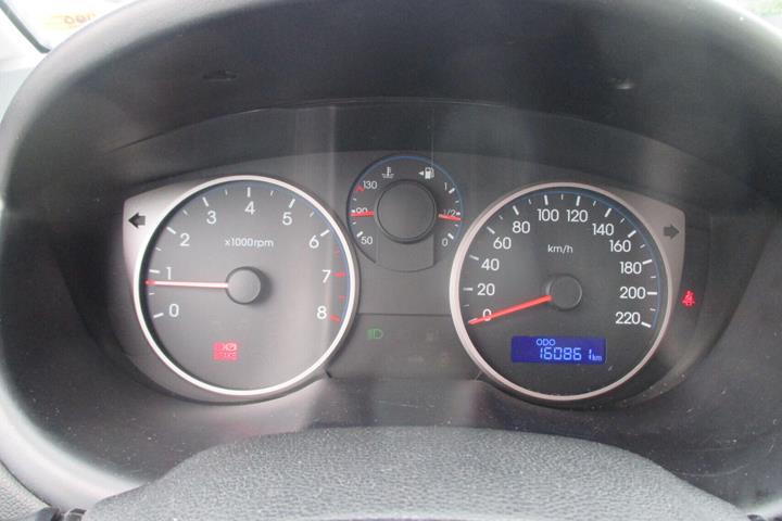 Rød Hyundai i20 fra 2011