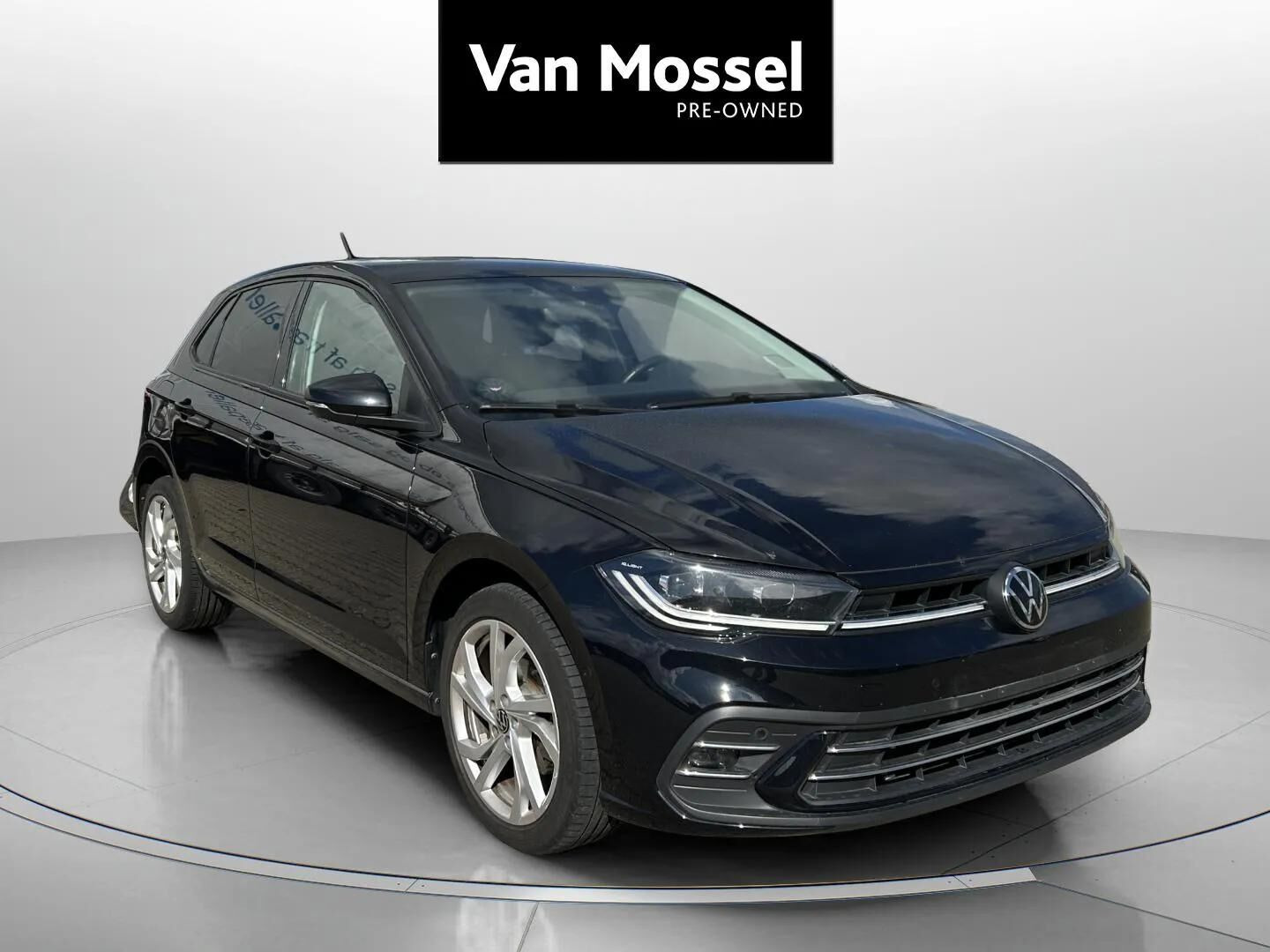 Sort VW Polo fra 2022