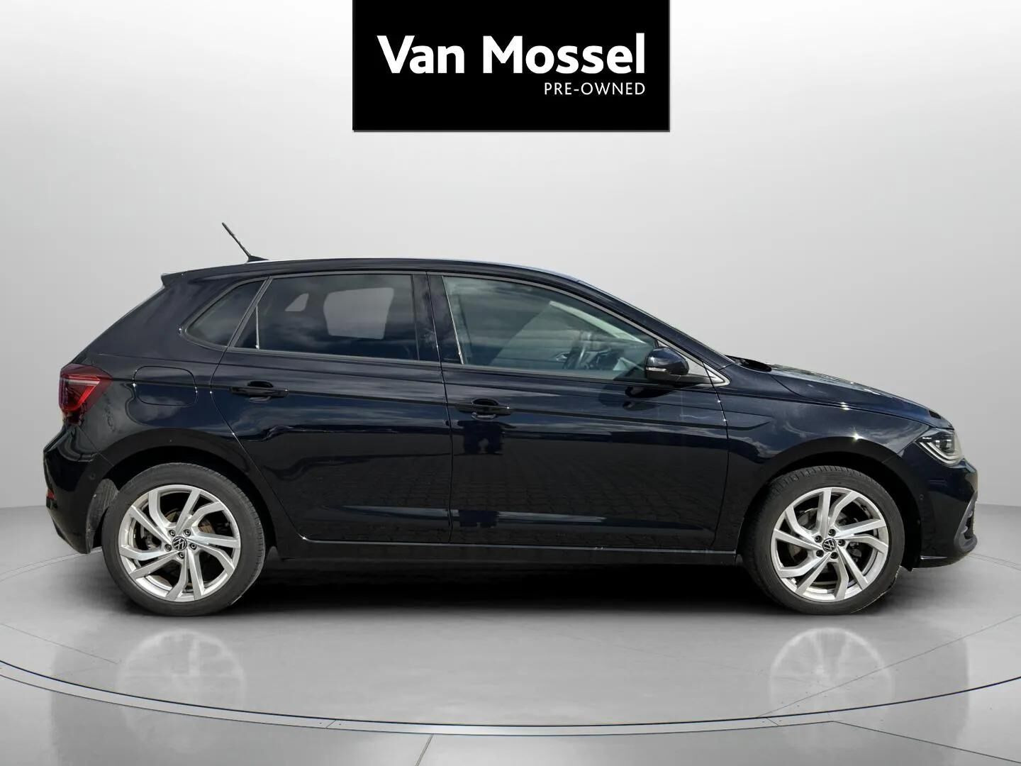 Sort VW Polo fra 2022