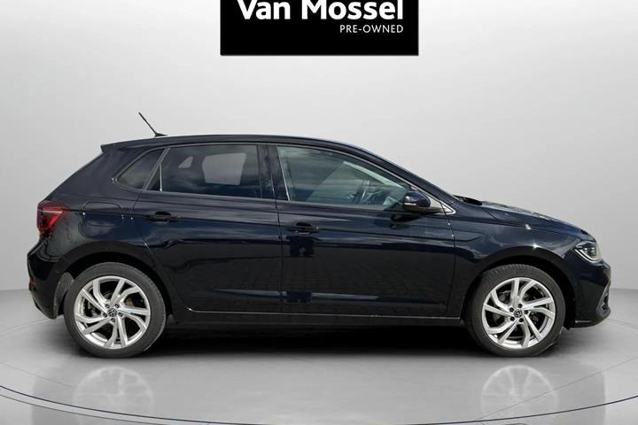 Sort VW Polo fra 2022