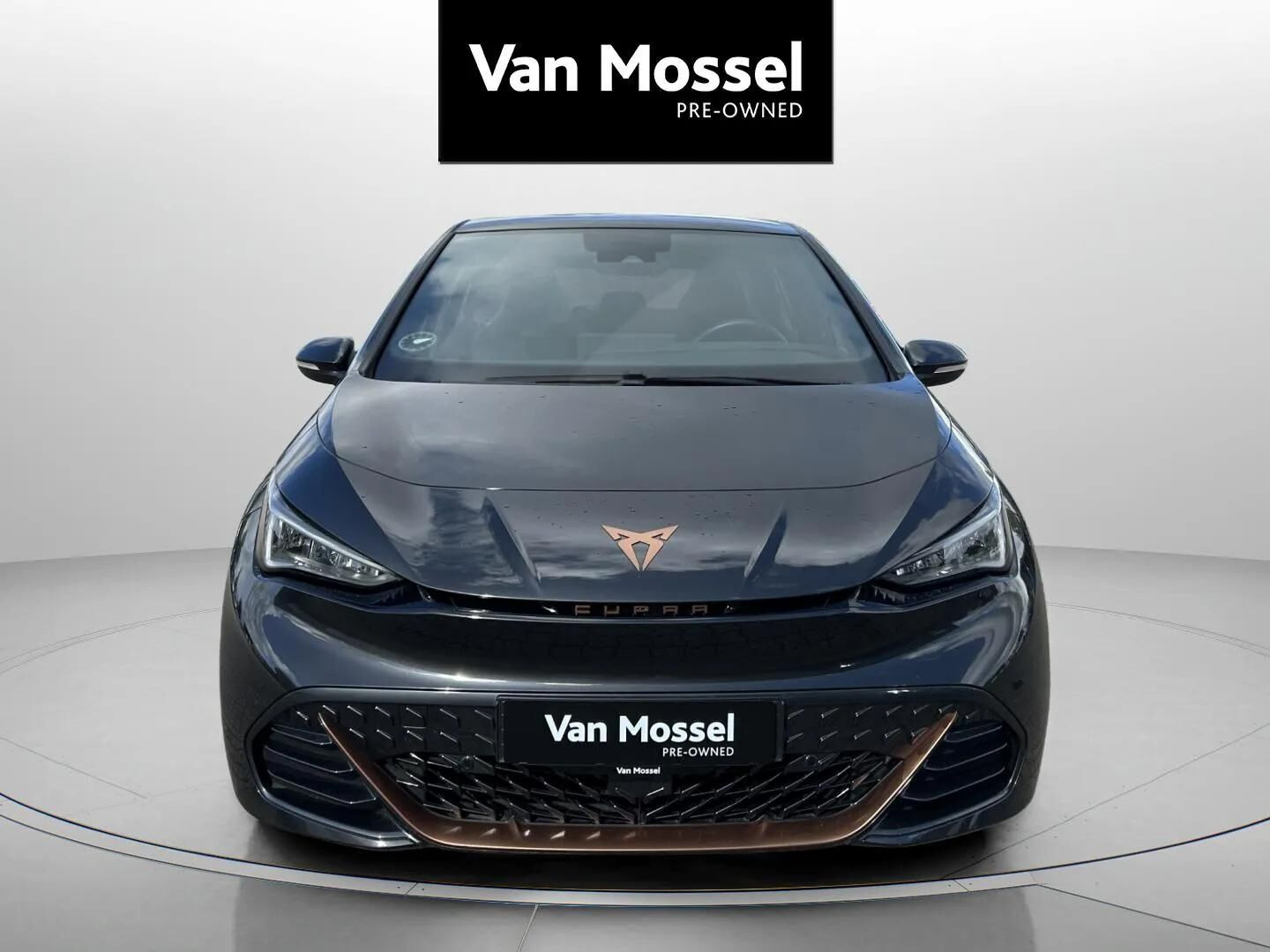 Grå Cupra Born fra 2024