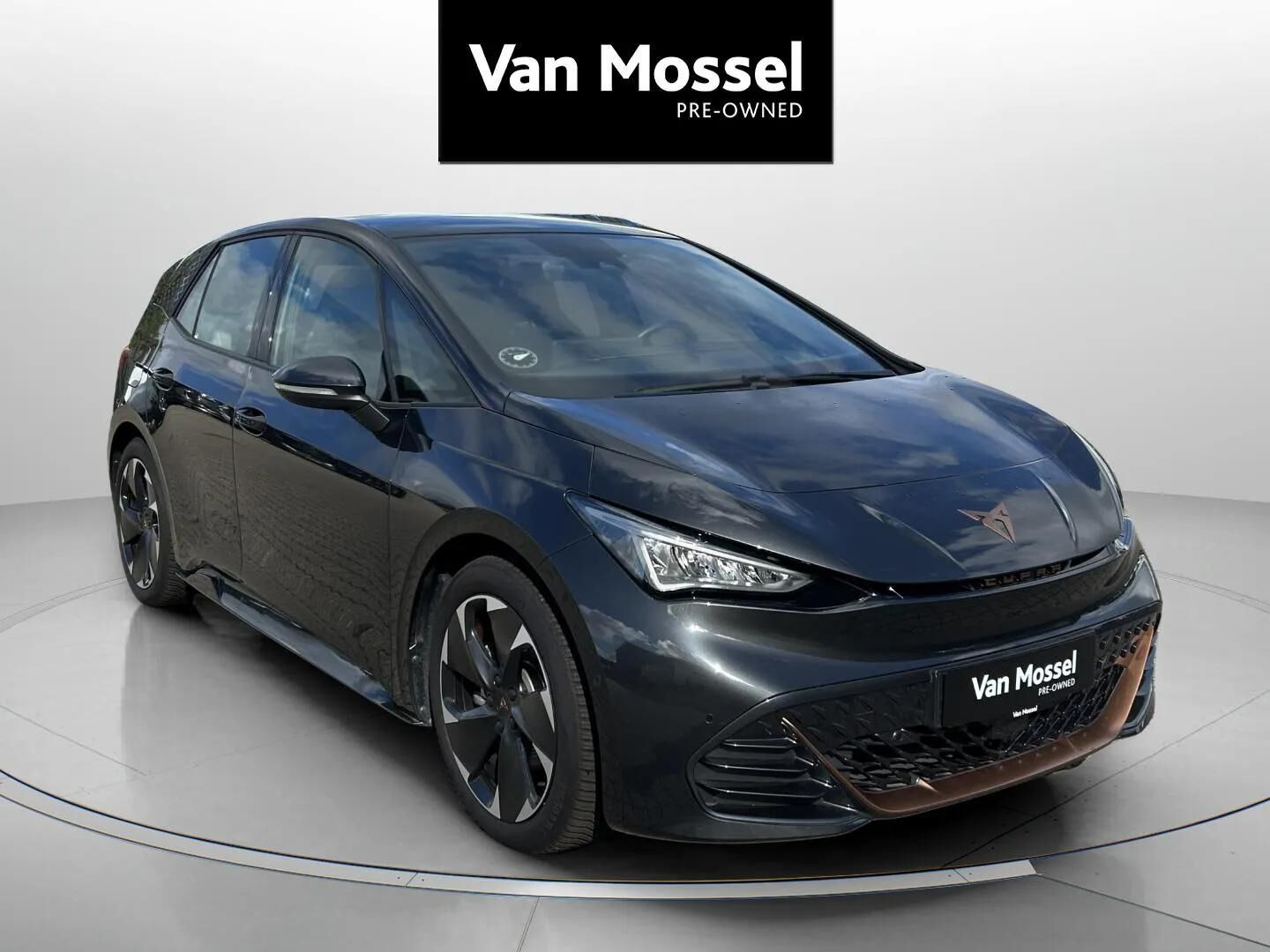 Grå Cupra Born fra 2024