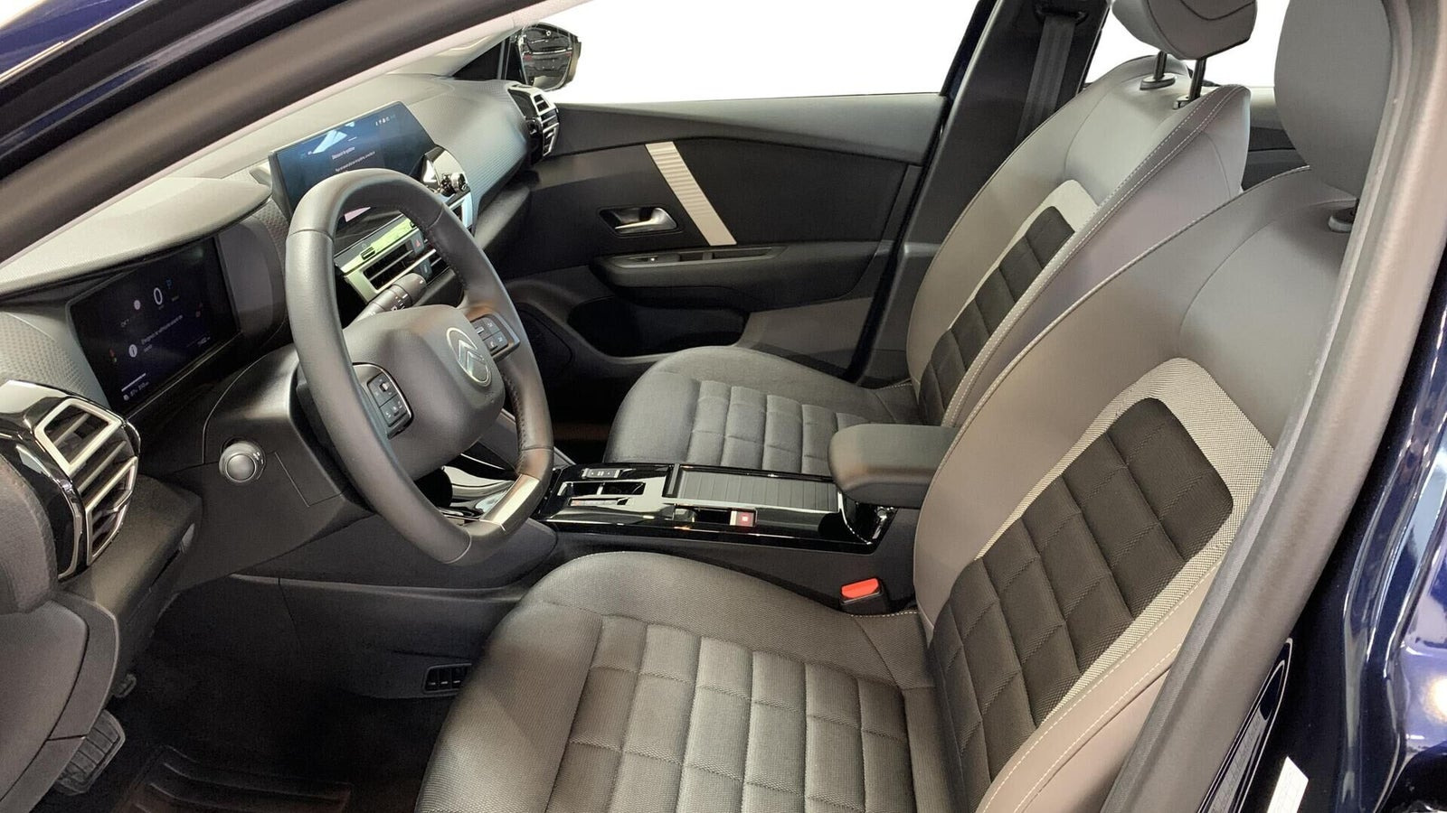 Blå Citroën ë-C4 fra 2025