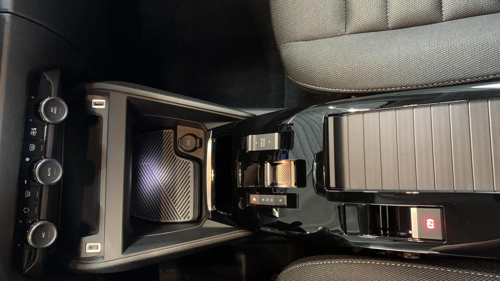 Blå Citroën ë-C4 fra 2025