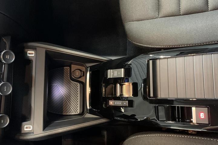 Blå Citroën ë-C4 fra 2025