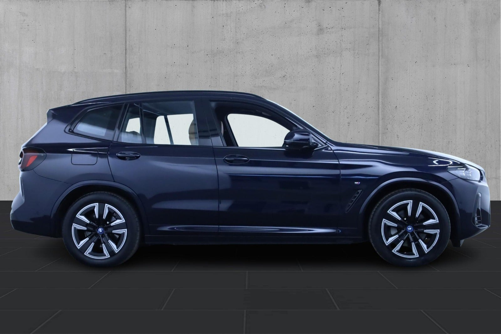 Sort BMW iX3 fra 2022