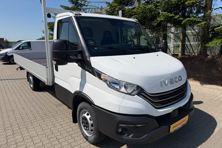 Hvid Iveco Daily fra 2019