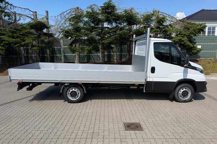 Hvid Iveco Daily fra 2019