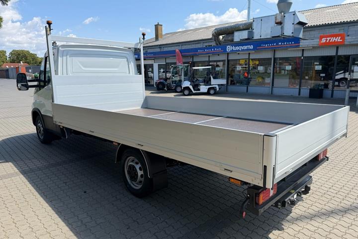Hvid Iveco Daily fra 2019