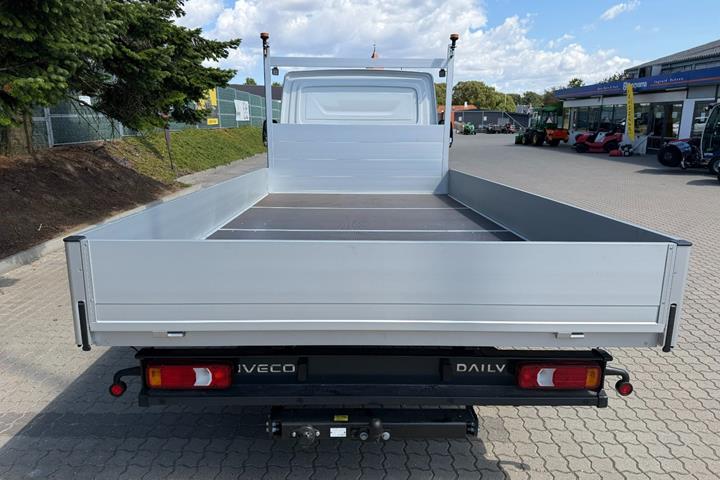 Hvid Iveco Daily fra 2019