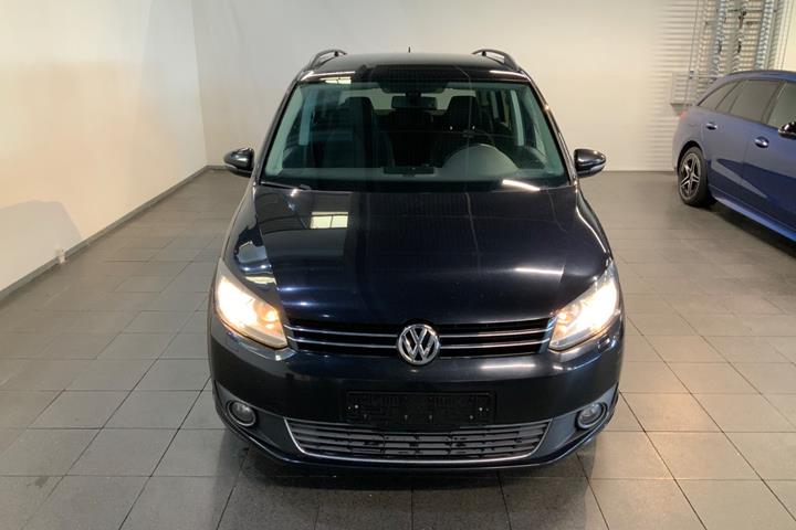 Sort VW Touran fra 2011