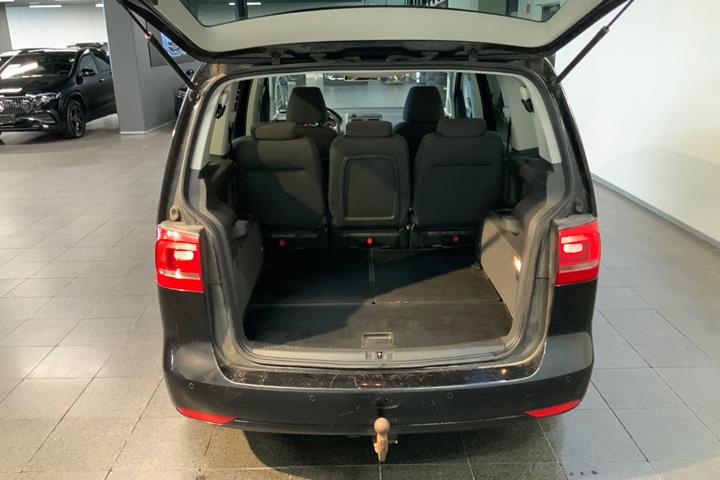 Sort VW Touran fra 2011