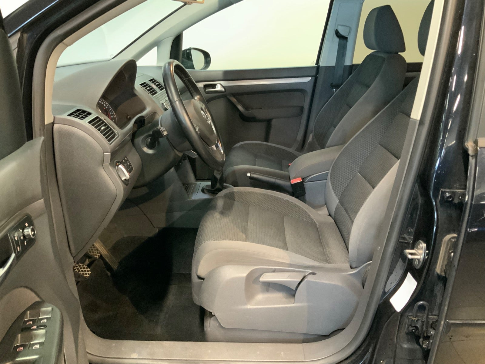 Sort VW Touran fra 2011