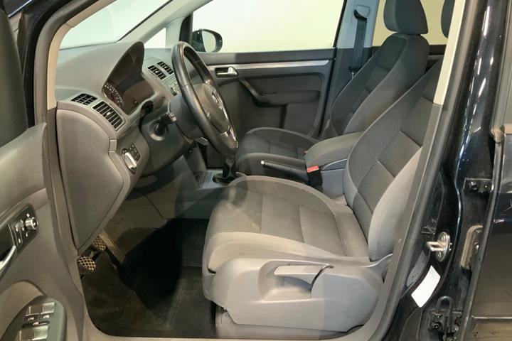 Sort VW Touran fra 2011