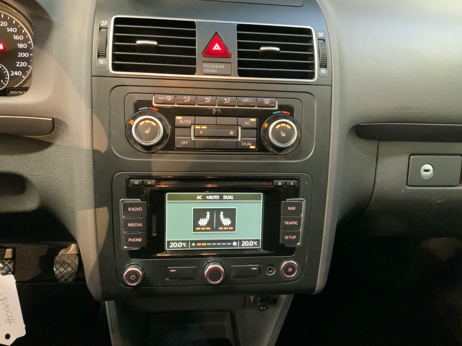 Sort VW Touran fra 2011