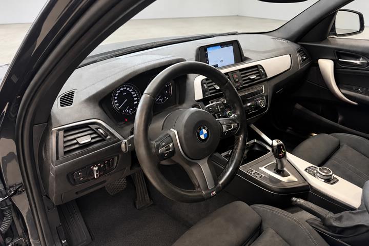 Sort BMW 118d fra 2019