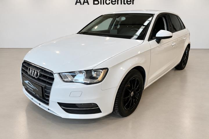 Hvid Audi A3 fra 2013