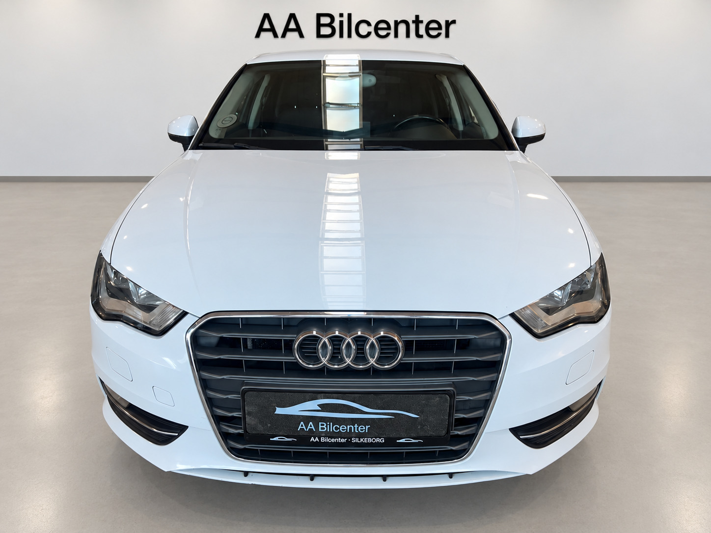 Hvid Audi A3 fra 2013