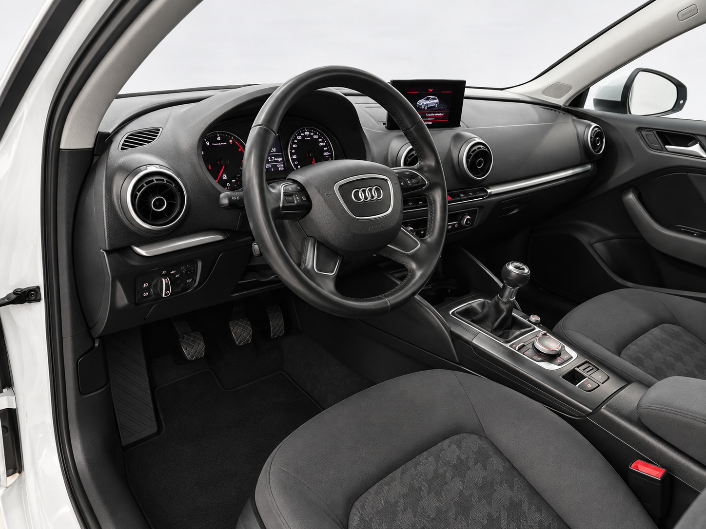 Hvid Audi A3 fra 2013