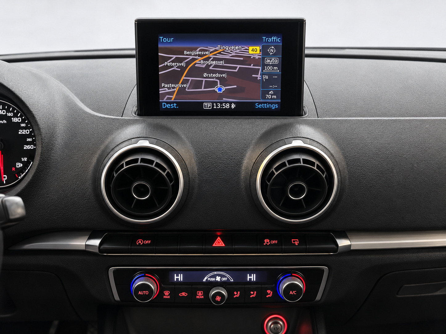 Hvid Audi A3 fra 2013