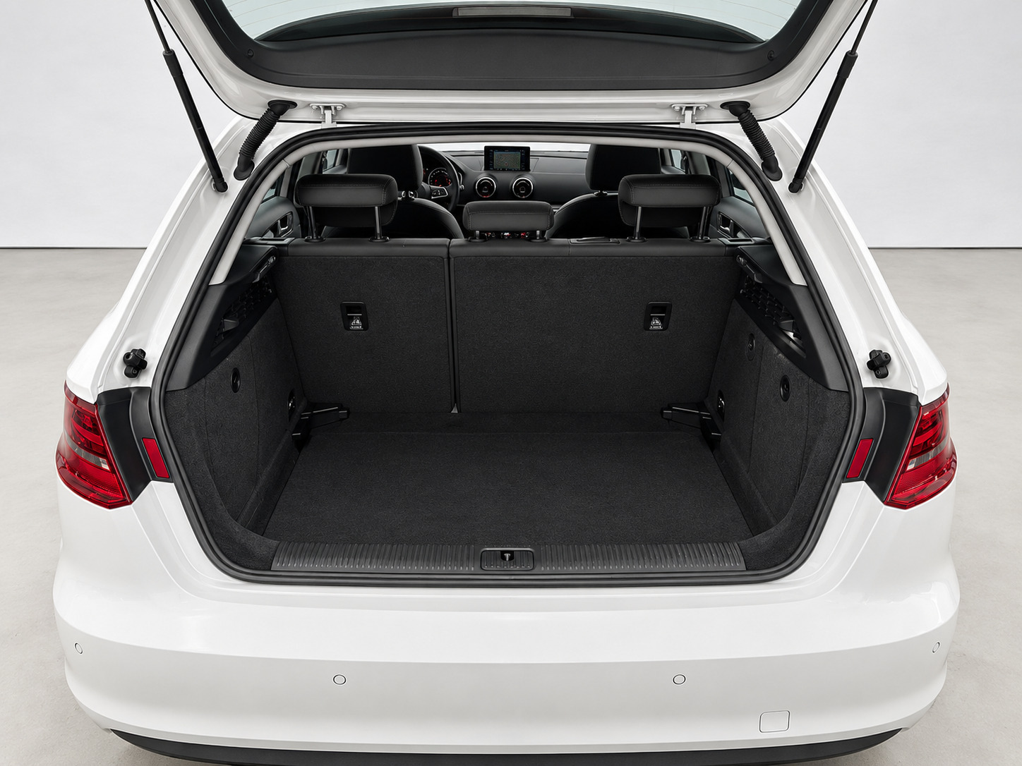 Hvid Audi A3 fra 2013