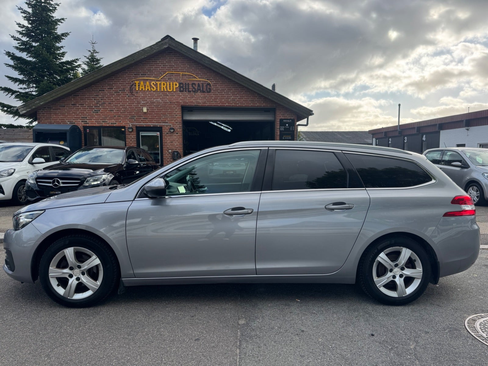 undefined Peugeot 308 fra 2019