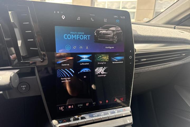 Grå Renault Megane E-Tech fra 2023