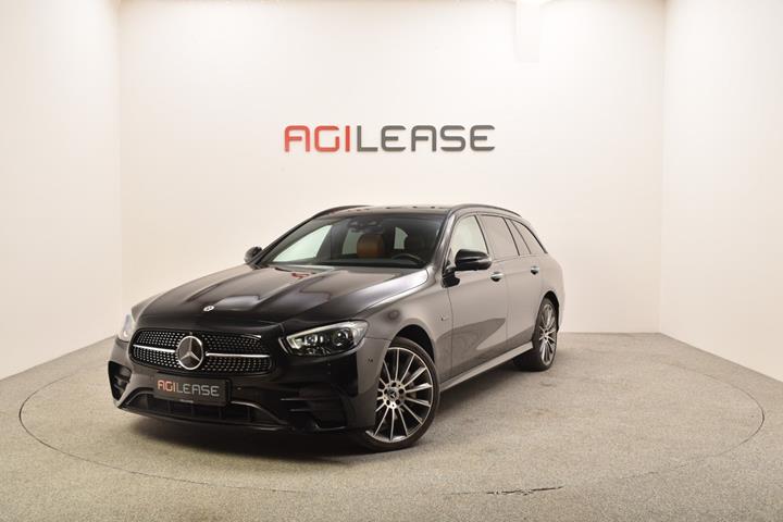 Sort Mercedes E300 de fra 2020