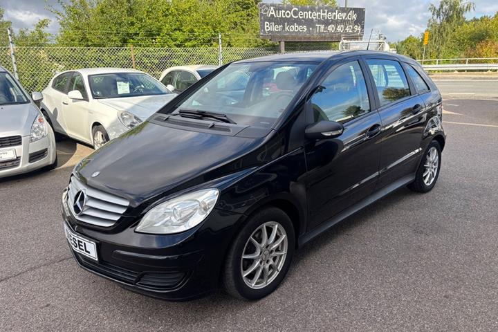 Sort Mercedes B180 fra 2007