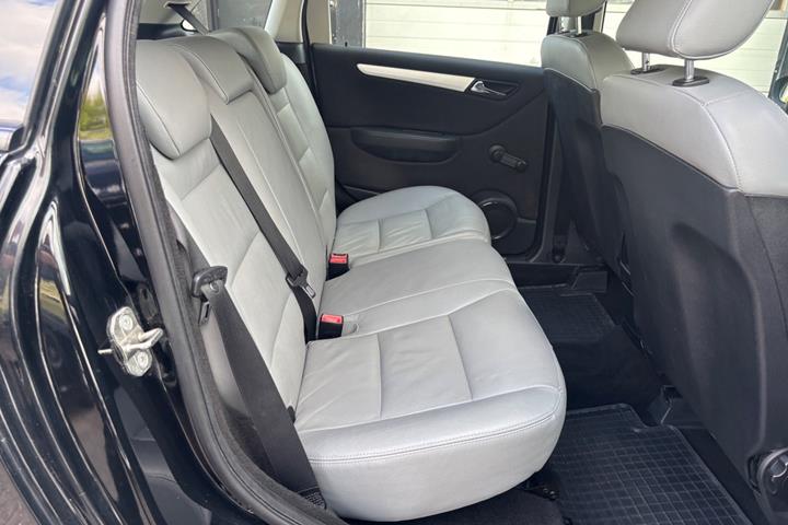 Sort Mercedes B180 fra 2007
