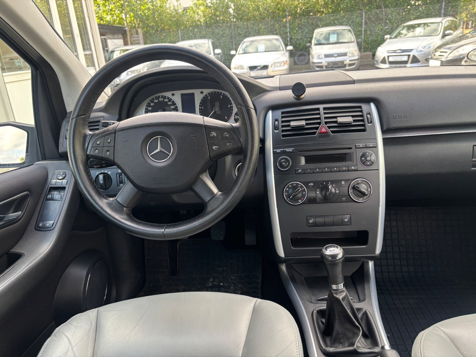 Sort Mercedes B180 fra 2007