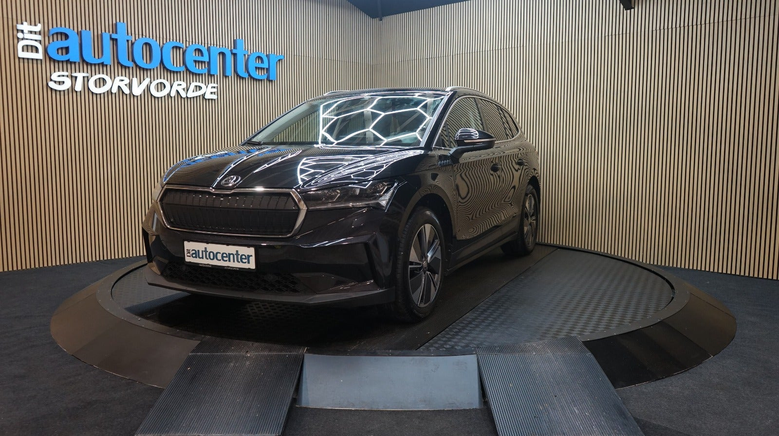 Sort Skoda Enyaq fra 2023