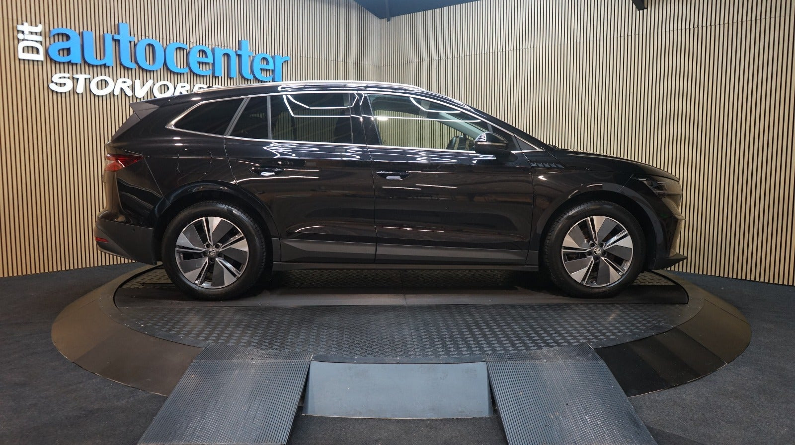 Sort Skoda Enyaq fra 2023