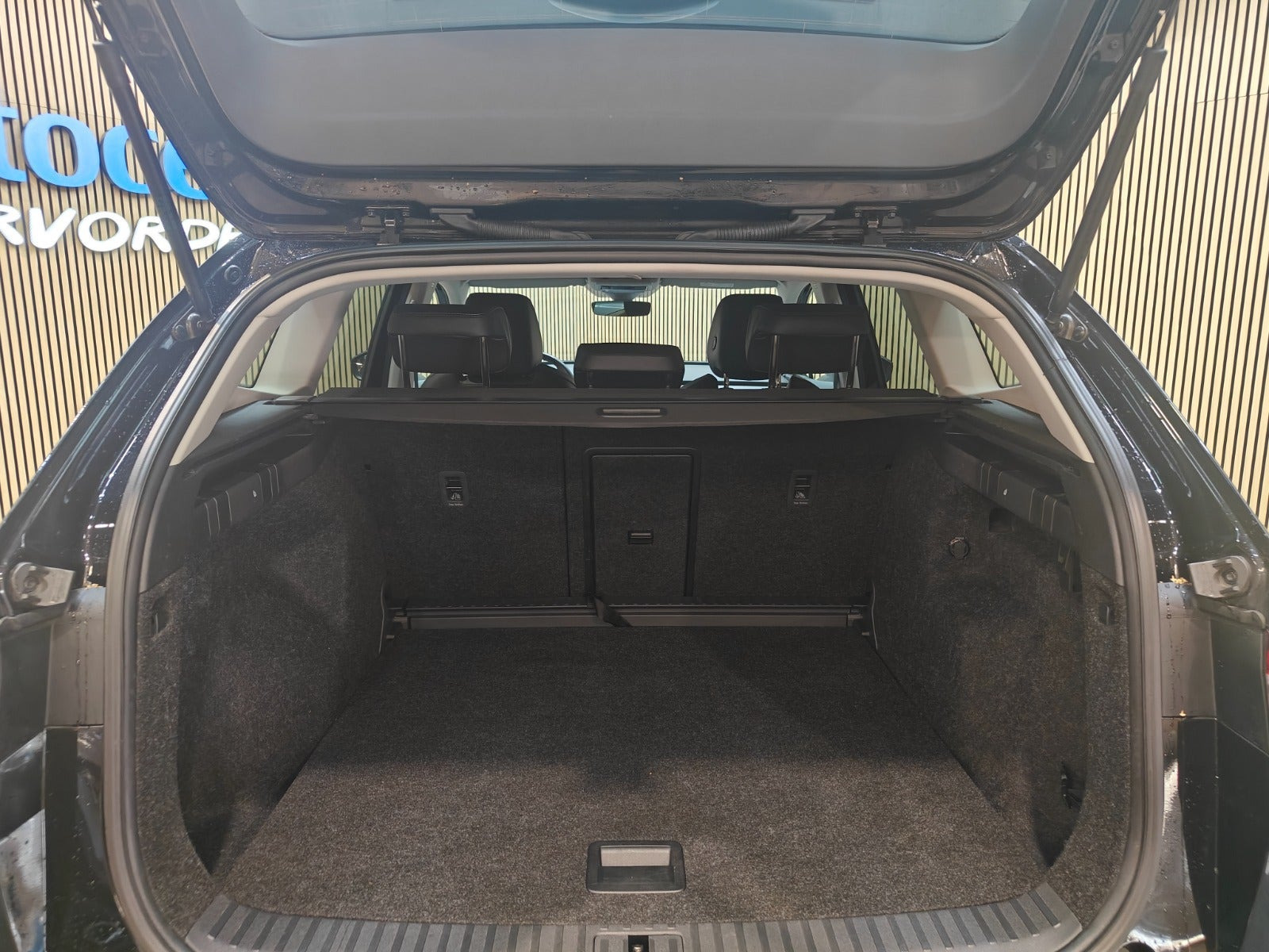 Sort Skoda Enyaq fra 2023