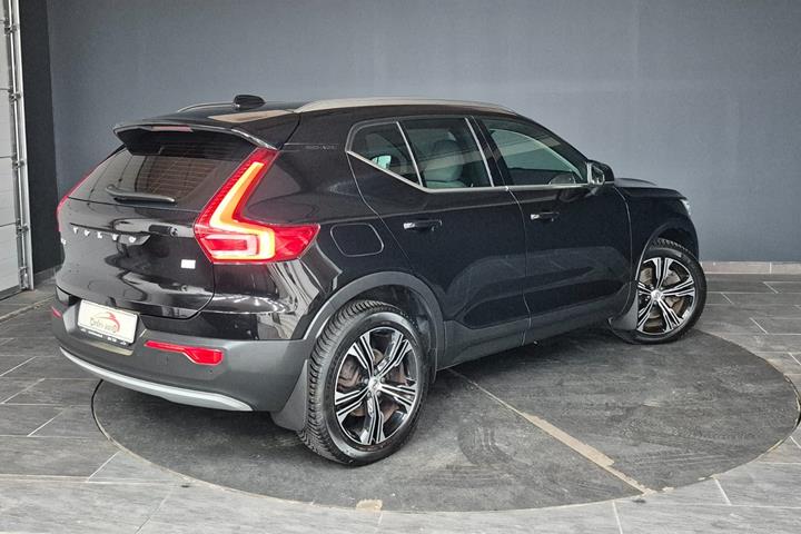 Sort Volvo XC40 fra 2021