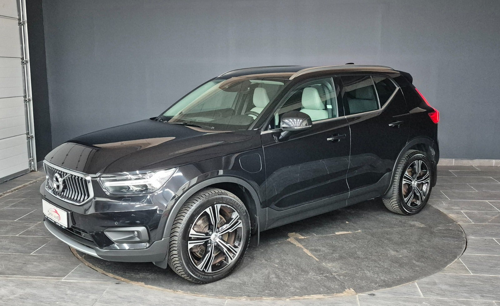 Sort Volvo XC40 fra 2021