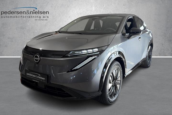 Sort Nissan Ariya fra 2026 set udefra