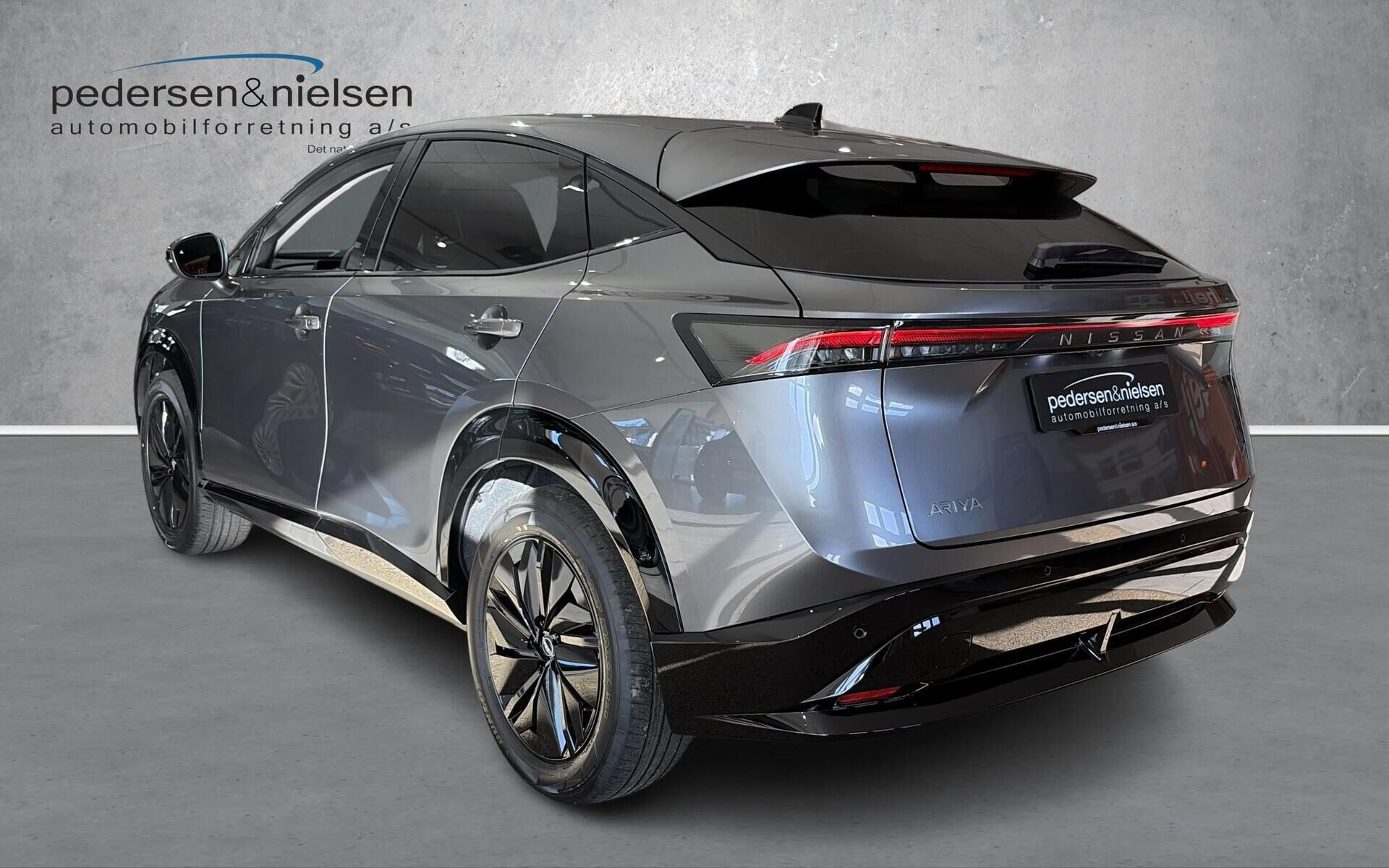 Sort Nissan Ariya fra 2026