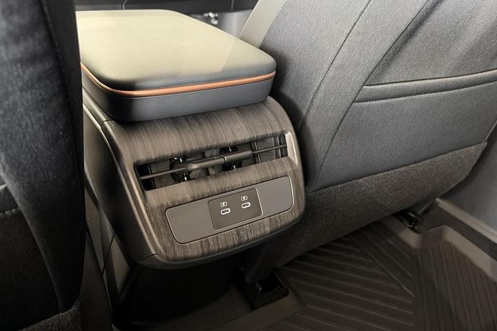 Sort Nissan Ariya fra 2026