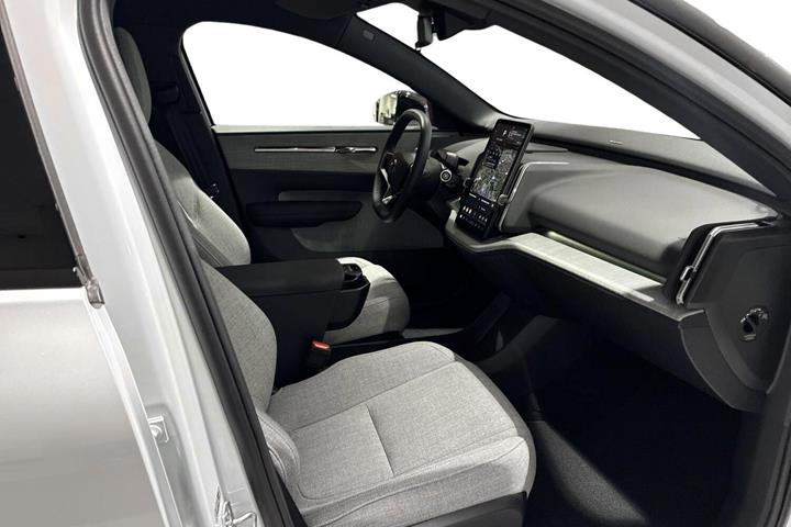 Hvid Volvo EX30 fra 2025