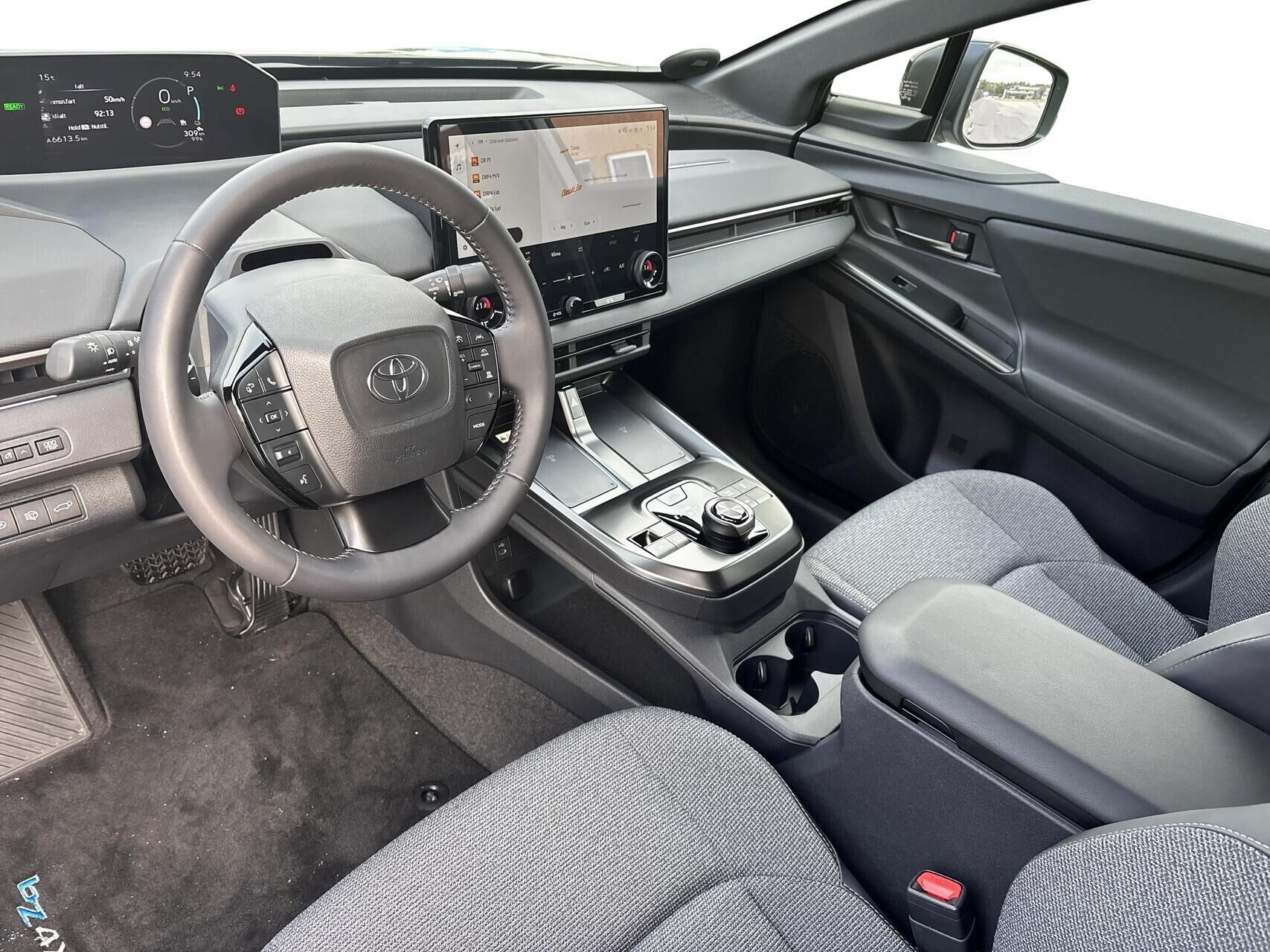 undefined Toyota BZ4X fra 2025