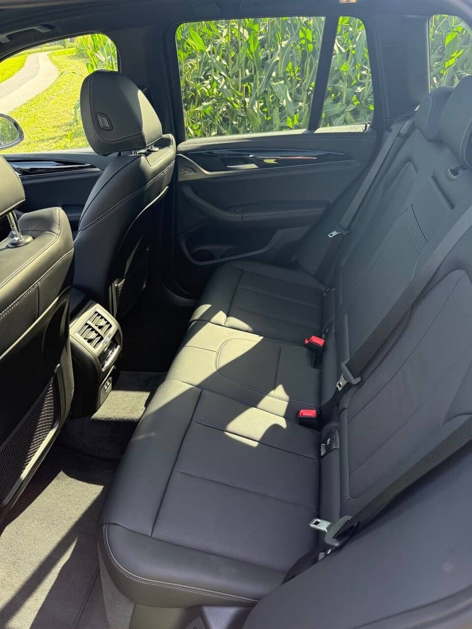 Sort BMW iX3 fra 2024