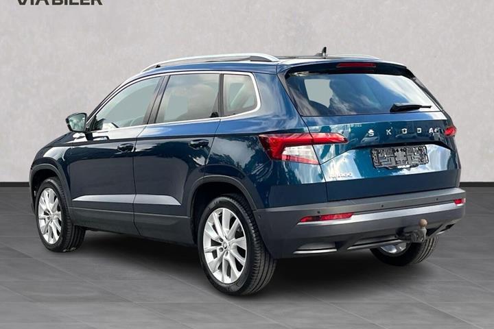 Blå Skoda Karoq fra 2022