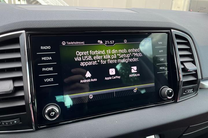 Blå Skoda Karoq fra 2022