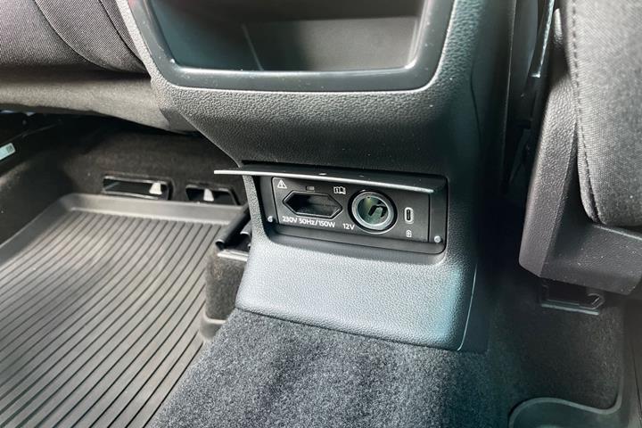 Blå Skoda Karoq fra 2022
